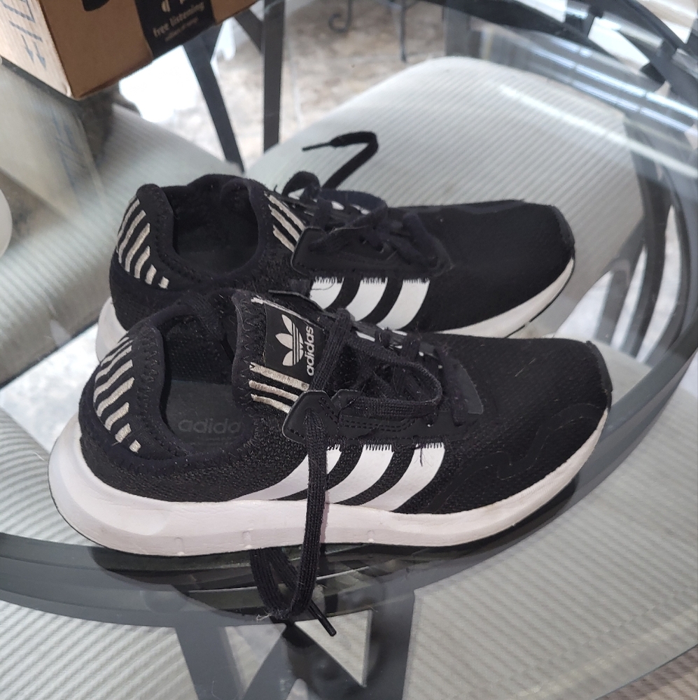 Adidas Swift Run X 'Core Black